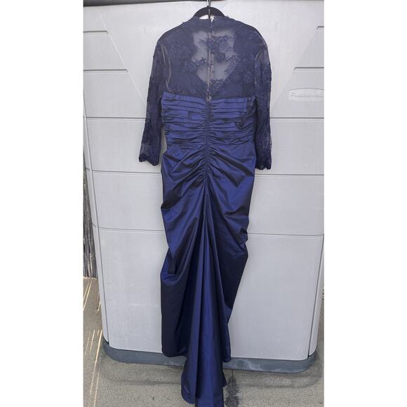 Tadashi Shoji Navy Blue Guipure Lace Taffeta draped long sleeve Gown Sz 14 Forma - Picture 8 of 13